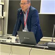 Lunga esperienza di formazione su oggetti e concetti matematici che in molti rendono ostici ma che in realtà sono geniali!